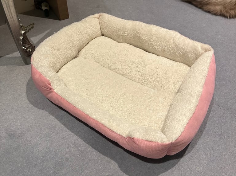 image for Pet bed for cats / small sized dogs
