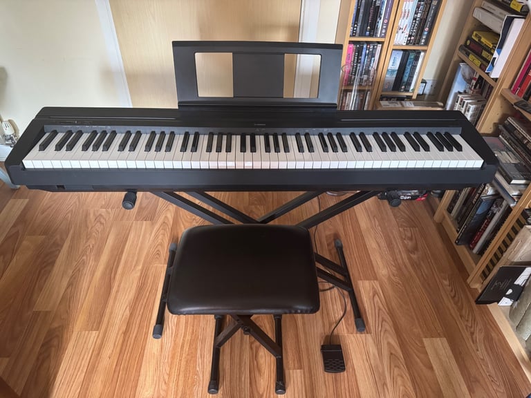 Yamaha Electric Keyboard