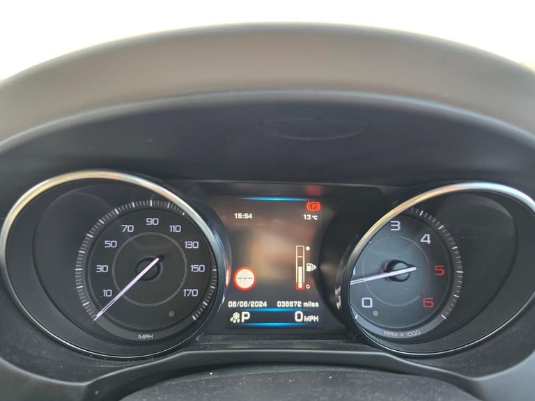 2016 Jaguar XE 2.0d Prestige Auto Euro 6 (s/s) 4dr Saloon Diesel Automatic