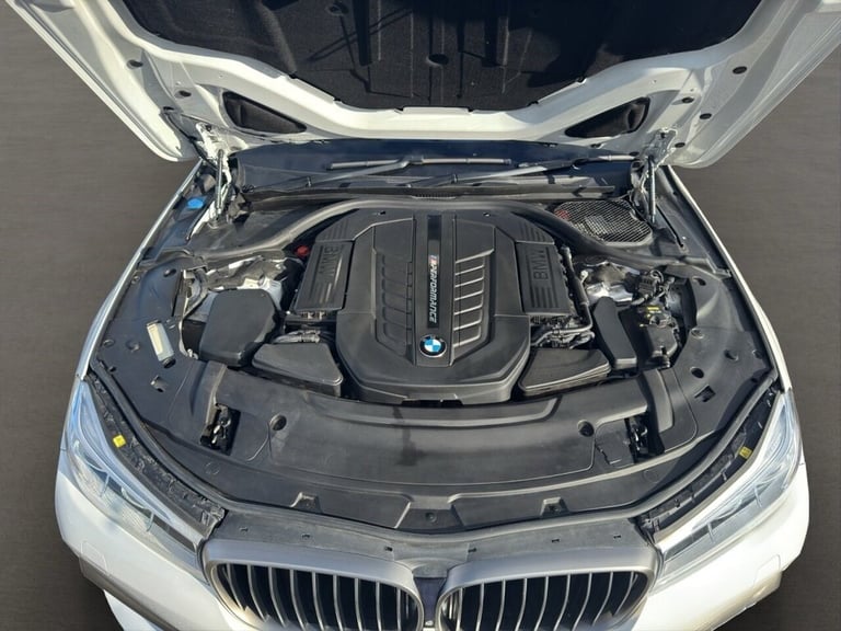 2018 BMW 7 Series M760L 6.6 Twin Turbo V12 Limousine XDrive Euro 6 (610 ps) Saloon Petrol Automatic