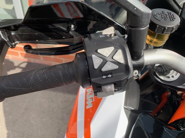 KTM 1290 SUPERDUKE GT - FULL KTM LUGGAGE - 2 YEAR WARRANTY