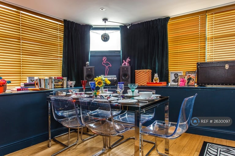 image for 2 bedroom flat in Devonshire Place, Brighton, BN2 (2 bed) (#2630097)