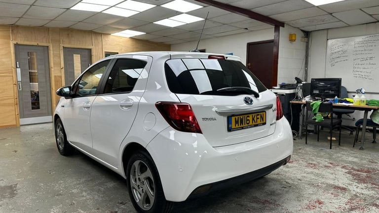 2016 Toyota Yaris 1.5 Hybrid Icon 5dr CVT HATCHBACK PETROL/ELECTRIC Automatic
