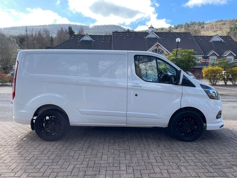 2018 68 FORD TRANSIT CUSTOM 2.0 300 BASE P/V L1 H1 104 BHP DIESEL