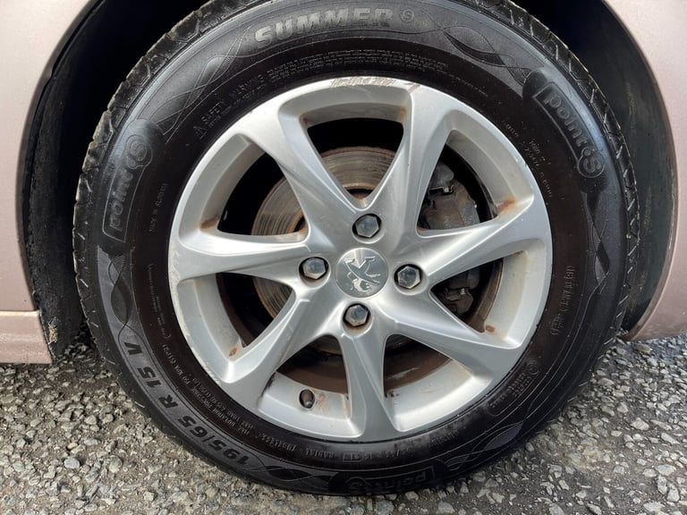 2014 Peugeot 208 ACTIVE 5-Door Petrol