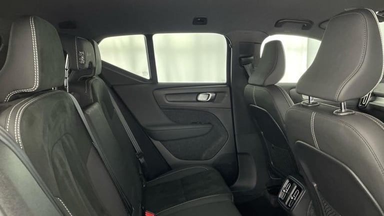 2025 Volvo XC40 Plus B4 Mild hybrid Petrol Dark Automatic SUV Petrol Automatic