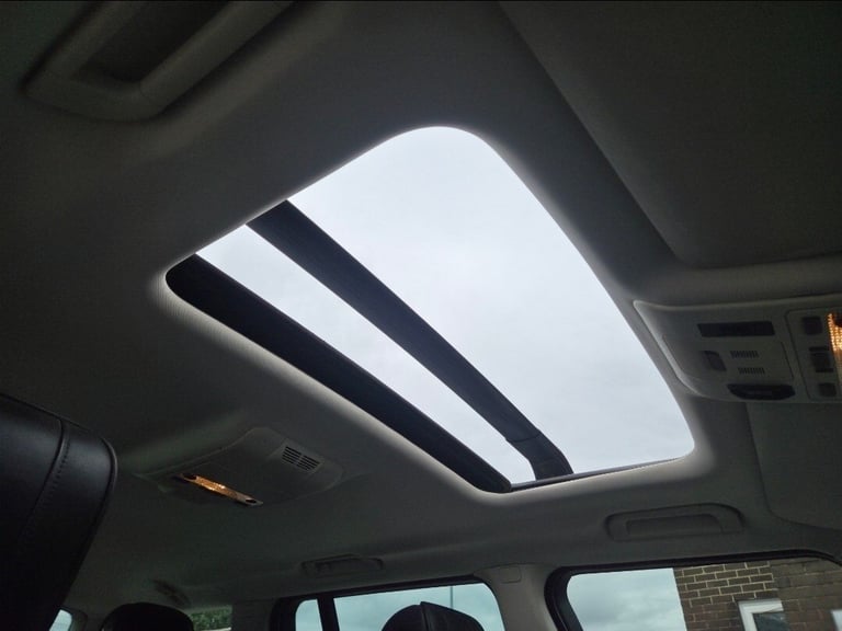 60 2010 LAND ROVER RANGE ROVER 4.4 TDV8 VOGUE AUTO