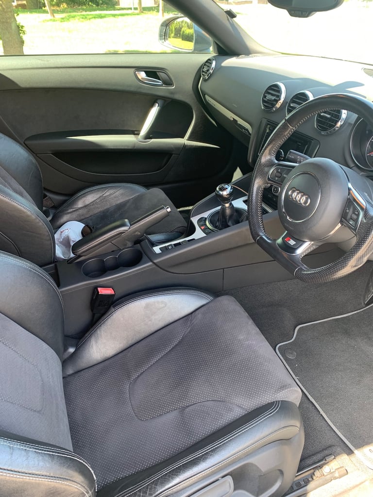 Audi, TT, Convertible, 2011, Manual, 1968 (cc), 2 doors