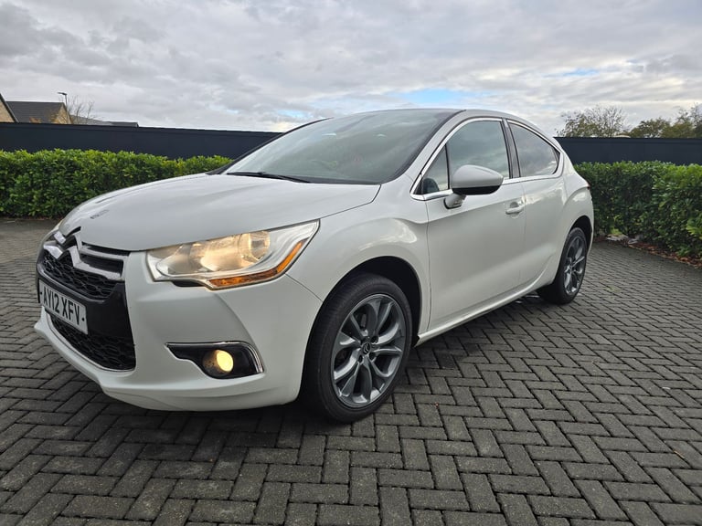 Citroen, DS4, Hatchback, 2012, Manual, 1560 (cc), 5 doors