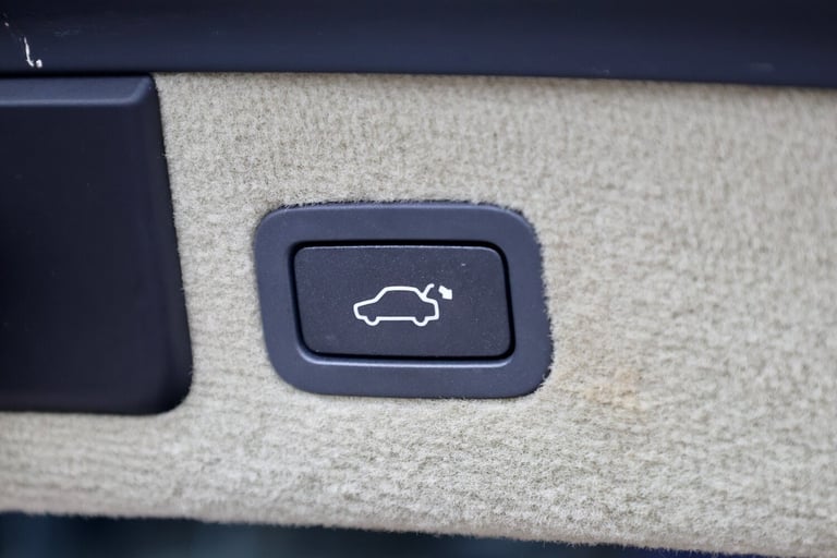 2013 '63' Jaguar XF 3.0 V6 Diesel Sportbrake Estate Premium Luxury + Rare Spec