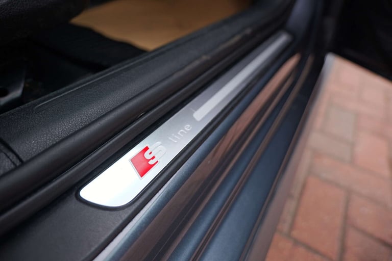 2014 Audi A4 2.0 A4 S Line TDI 4dr Saloon Diesel Manual