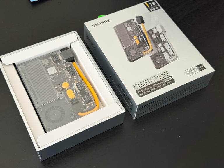 Sharge DiskPro 1TB - Active Cooling PSSD with Multi-port Hub