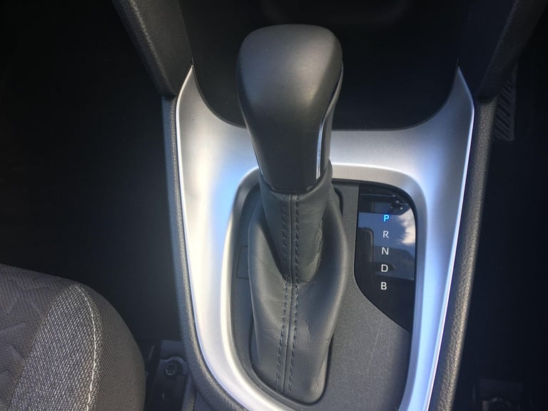2023 Toyota Yaris Cross 1.5 VVT-h Icon SUV 5dr Petrol Hybrid E-CVT Euro 6 (s/s) (116 ps) HATCHBAC...