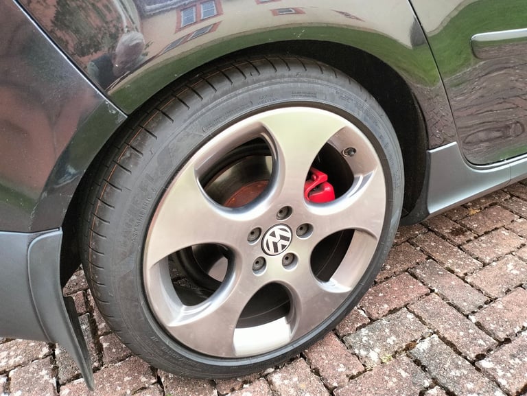 Volkswagen, GOLF, Hatchback, 2005, Manual, 1984 (cc), 5 doors