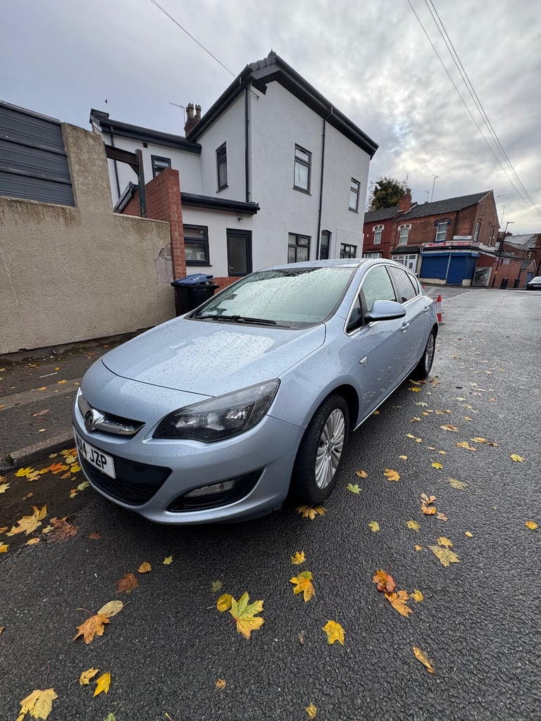 image for Vauxhall, ASTRA, Hatchback, 2014, Manual, 1686 (cc), 5 doors