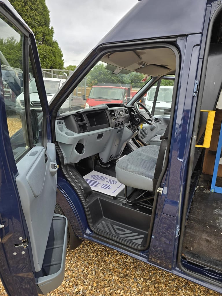 2013 Ford Transit 2.2 TDCi 350 Panel Van 5dr Diesel Manual FWD L2 H1 (209 g/km, 123 bhp) Panel Va...