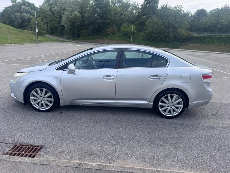 2010 Toyota Avensis 2.2 D-CAT T Spirit Auto Euro 5 4dr SALOON Diesel Automatic