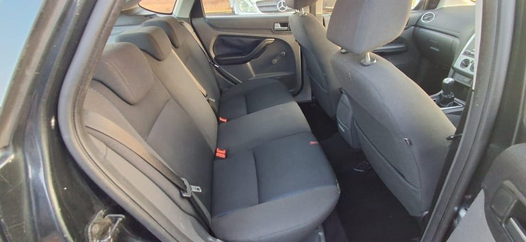 2006 Ford Focus 1.6 Zetec 5dr [Climate Pack] HATCHBACK PETROL Manual