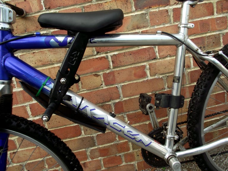 SARACEN ZEN MOUNTAIN BIKE FOR SALE.CLEAN CONDITION.(FULLY SERVICED)