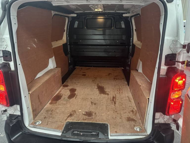 2022 Vauxhall Vivaro 1.5 L1H1 F2700 DYNAMIC S/S Manual Panel Van Diesel Manual