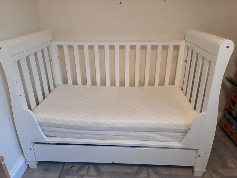 Babymore Cot