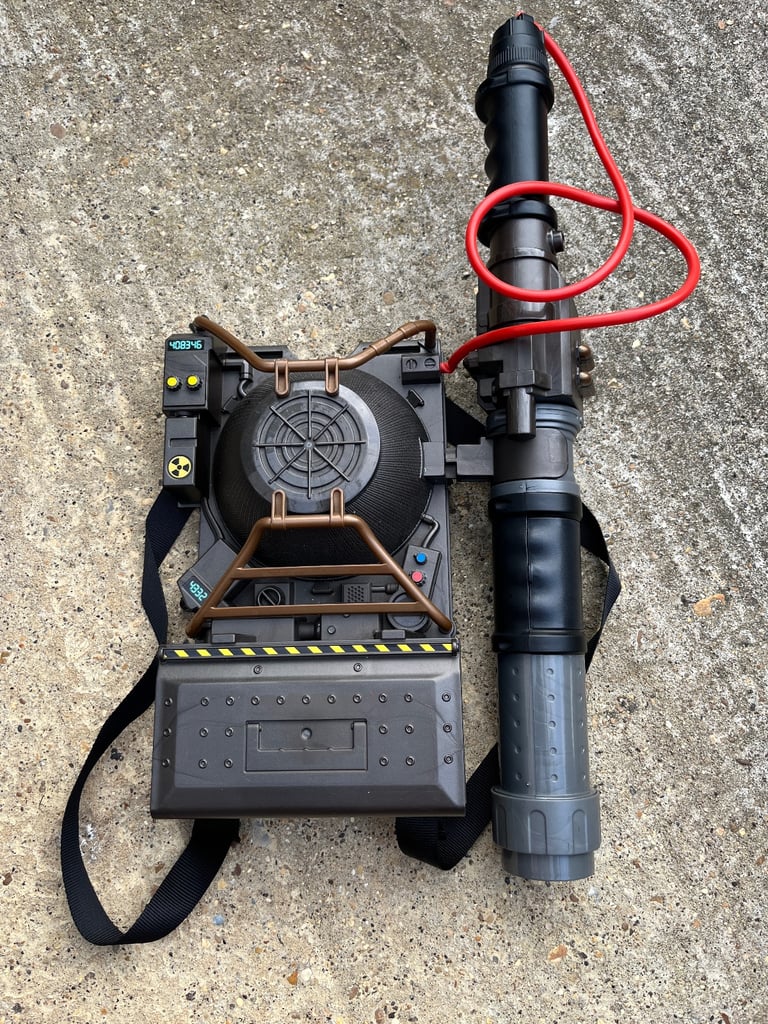 Ghostbusters Proton Pack (lights up)