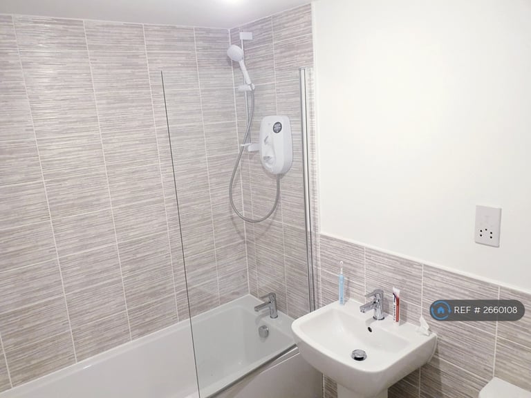 3 bedroom house in Chelmsford Drive, Coventry, CV6 (3 bed) (#2660108)