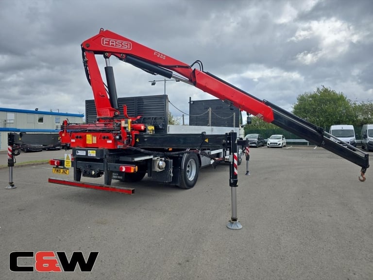 2019(19) FA LF 230 4x2 DROPSIDE REAR MOUNTED CRANE