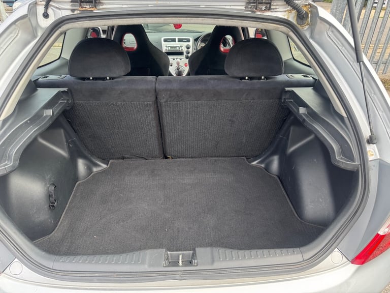 2005 Honda Civic 2.0 i-VTEC Type-R 3dr / 13 SERVICES / FACELIFT EP3 CIVIC