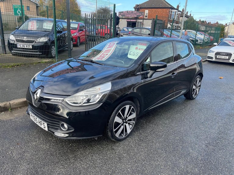 image for 2015 Renault Clio 1.5 dCi 90 Dynamique S Nav 5dr HATCHBACK Diesel Manual