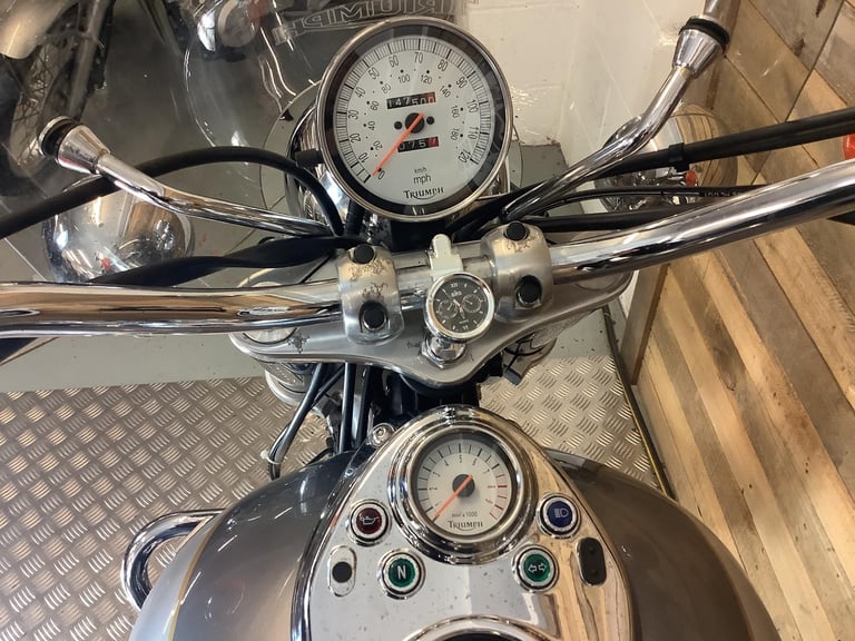 Triumph Bonneville 790 AMERICA