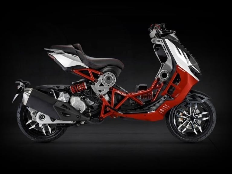 ItalJet Dragster 200cc Naked Sports Automatic Scooter Was £5299 Now £3699