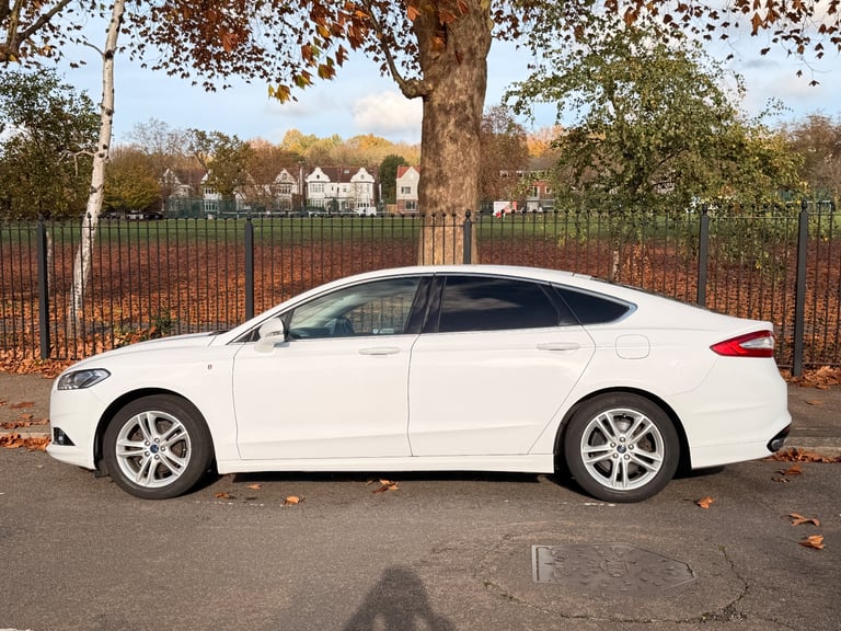 Ford, MONDEO, Hatchback, 2015, Semi-Auto, 1997 (cc), 5 doors