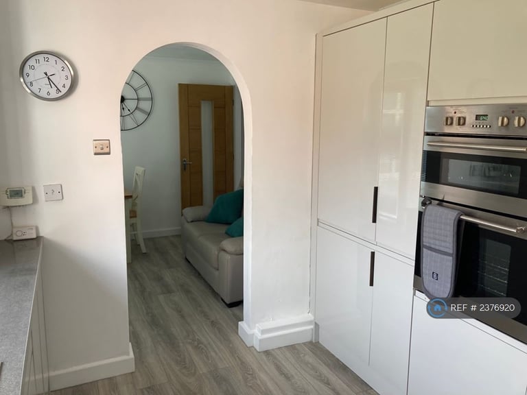 3 bedroom house in The Roundmeade, Maghull, L31 (3 bed) (#2376920)