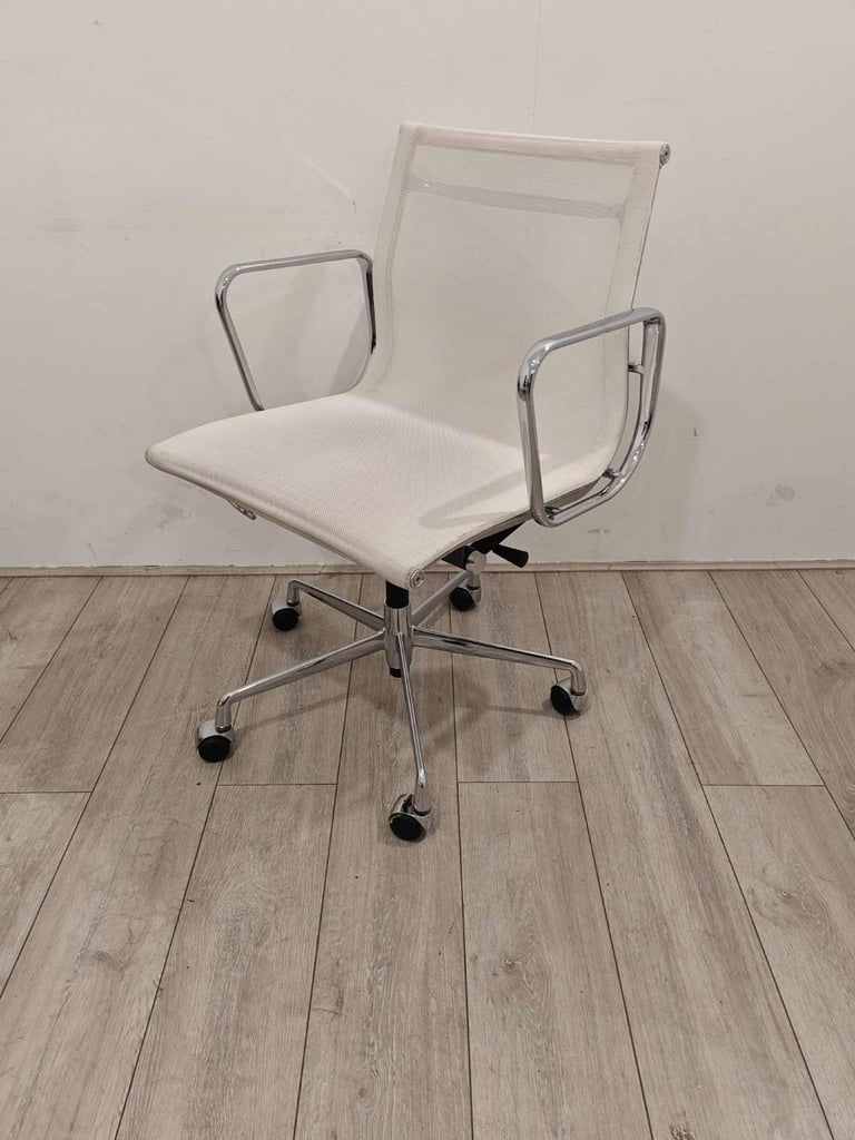 ♻️Used Office Furniture! Chairs and Table, desks, chairs and much more! Delivery Nationwide 🚚