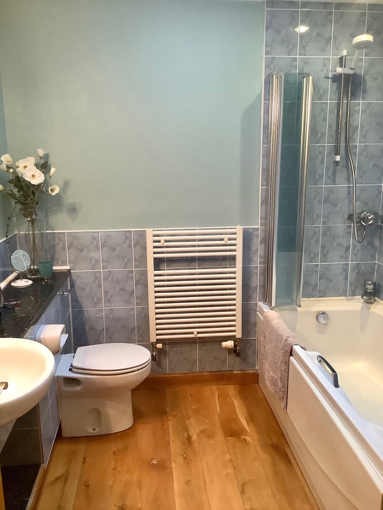 LOVELY 3 bedroom 2 bathroom SPACIOUS COTTAGE IN NEWTONMORE