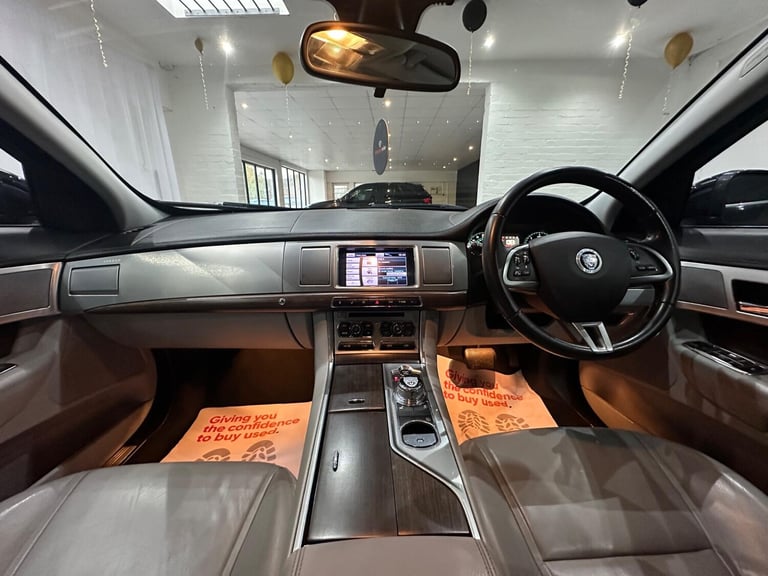 2012 Jaguar XF 2.2d Luxury 4dr Auto SALOON DIESEL Automatic