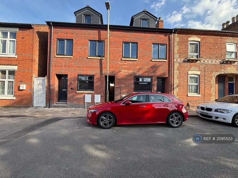 image for 3 bedroom house in Stoughton Street South, Leicester, LE2 (3 bed) (#2595523)
