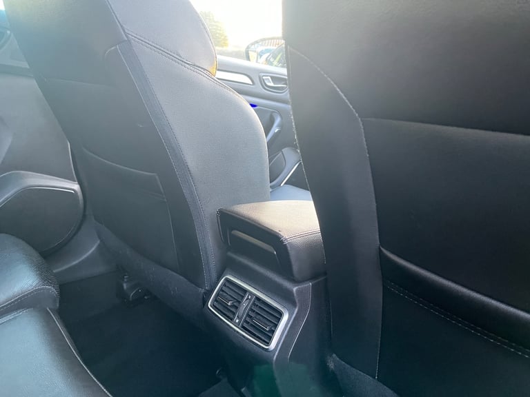 2016 Renault Megane Signature Nav dCi 130 Diesel