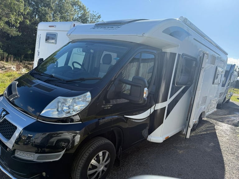 2014 - Bailey Approach Autograph 745 - 2.2ltr - 19,000 Miles - 4 berth / 4 Belts