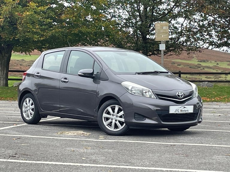 TOYOTA YARIS 1.33 VVT-i TR 5dr Man, petrol, grey + amazing history 2014