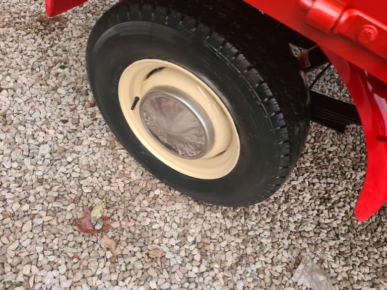 Mk1 TRANSIT 1968 DROPSIDE FULLY RESTORED  1.6V4 INSIDE AND OUT