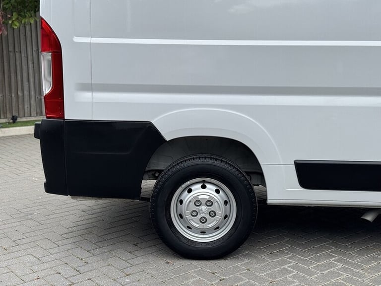 2024 Peugeot Boxer 2.2 BlueHDi H2 Professional Premium+ Van 140ps PANEL VAN DIESEL Manual
