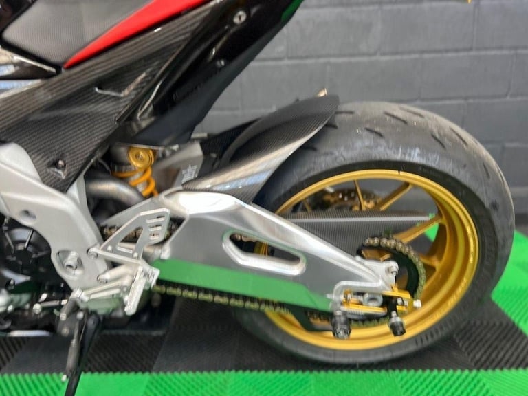 2013 13 APRILIA RSV4 FINANCE SPECIALISTS APPLY NOW