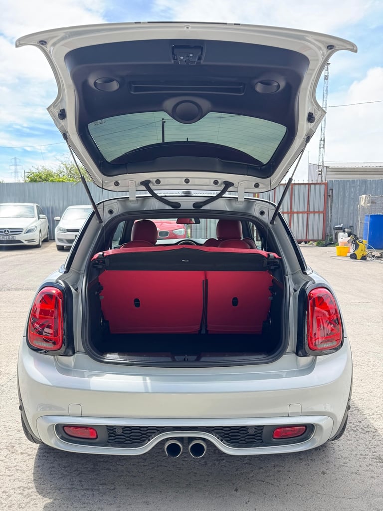 2014 MINI Cooper 2.0 PETROL AUTO Hatchback Petrol Semi Automatic