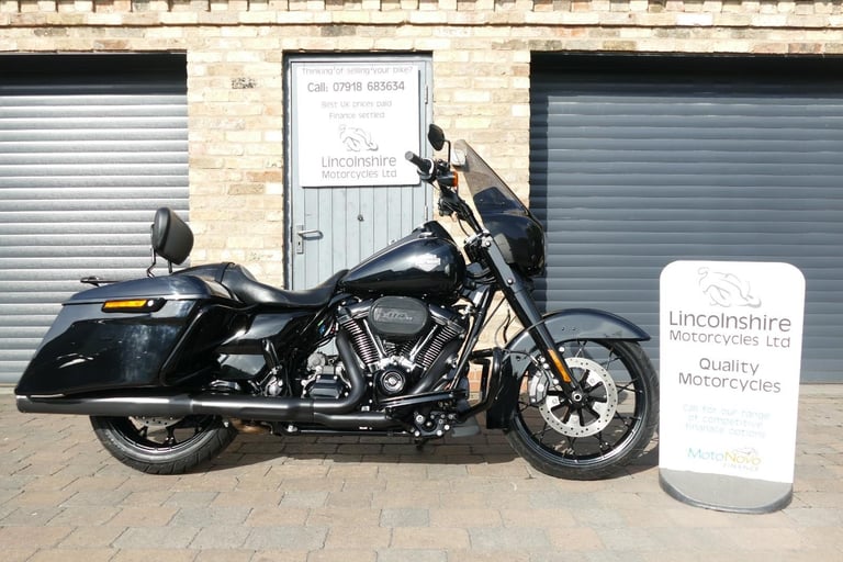 22 Harley-Davidson FLHR Road King Special