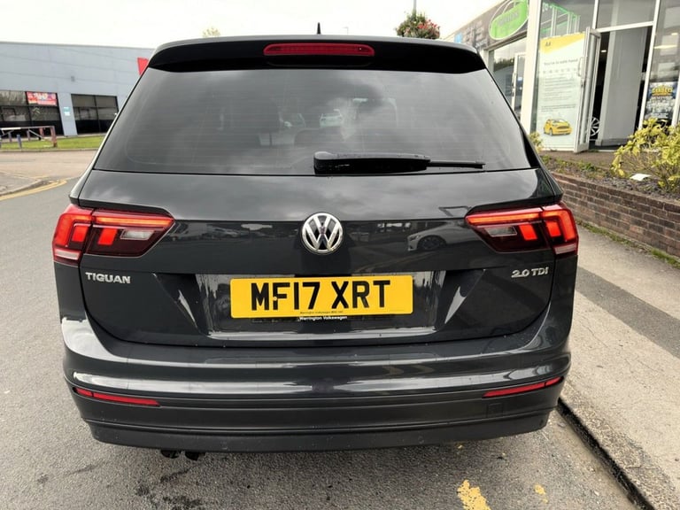 2017 17 VOLKSWAGEN TIGUAN 2.0 TDI BLUEMOTION TECH SE NAVIGATION SUV 5DR DIESEL D