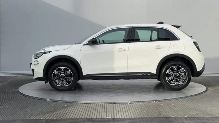 2025 Fiat 600 1.2 MHEV SUV 5dr Petrol Hybrid e-DCT Euro 6 (s/s) (100 ps) Automatic Hatchback Hybr...