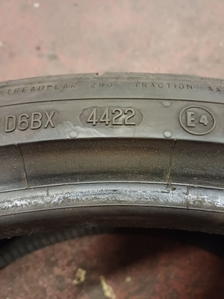 1x 245 35 21 Continental Tyre