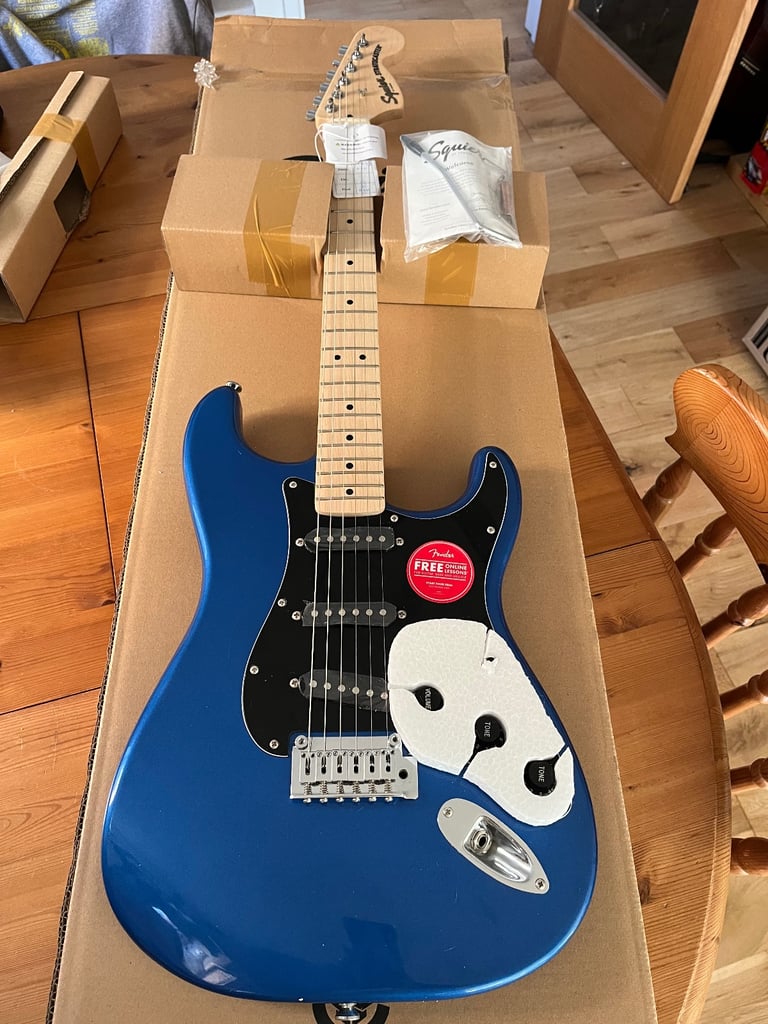 Fender Squire lake placid blue